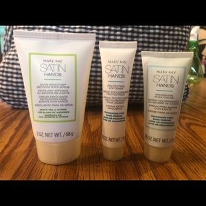 Mary Kay Satin Hands Set